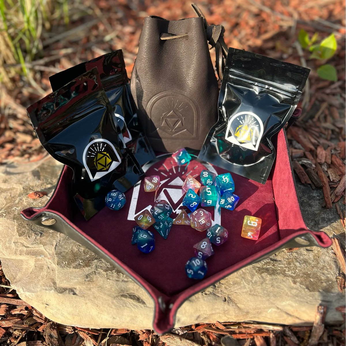 🎲 Attention gamers! 🎲

Introducing the Adventurer's Starter Kit - the perfect way to begin your RPG journey! 🎉

3 sets of mystery dice, a Hex Roller tray, and a leather pouch - let chance decide which dice match your style. 🗡️🔮 

Check it out ⬇️
arcanavault.com/products/dnd-a…