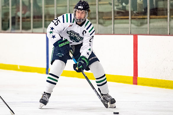 NA3HL's tweet photo. #NA3HL Commitment Alert: @masoncitytoros and Top Prospects forward Carter Newpower @cnewps11 has committed to play NCAA Division III hockey for @SMUMHockey https://t.co/Nrtp6DeyEq https://t.co/K7CY6wVuIP