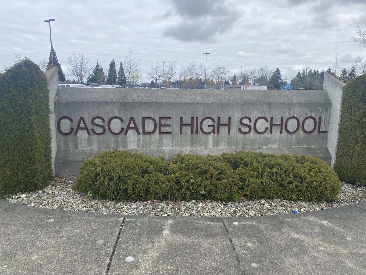 Huge thank you to Coach Sieh for letting me stop by today at Cascade HS! Looking forward to following <a href="/CHSBruinsFB/">CHS Bruins Football</a> this upcoming Fall!