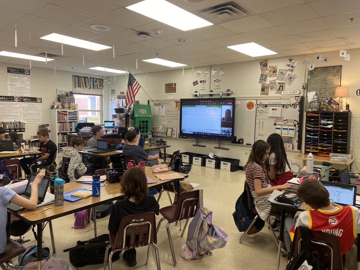HSESAIM's tweet photo. Excel Pixel Art Day with @laurenhagood7 and our 4th and 5th graders! We’ve been learning about Vermeer so making our own art was a must! @ITSCCSD #ccsdconnectED23 @HSpringsSTEM https://t.co/yz82tL18Iz