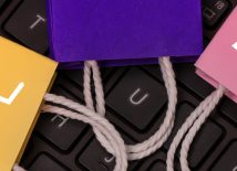 #Marketingnieuws #Online #Socialmedia Webshop-eigenaren opgelet: houd je assortiment klein!: Er is de laatste jaren veel geëxperimenteerd met de grote van het aantal producten binnen een productcategorie. Soms is het beter om .. dld.bz/jCxs3
