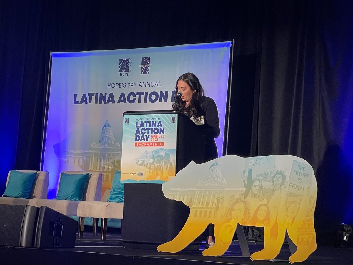 Proud that @EdTrustWest is co-sponsoring, alongside @HOPELatinas , AB 368 by Assemblymember @ChrisHoldenNews to improve dual enrollment access for underrepresented students! Thank you for having me at #LatinaActionDay to discuss why this bill is important for Latina success!