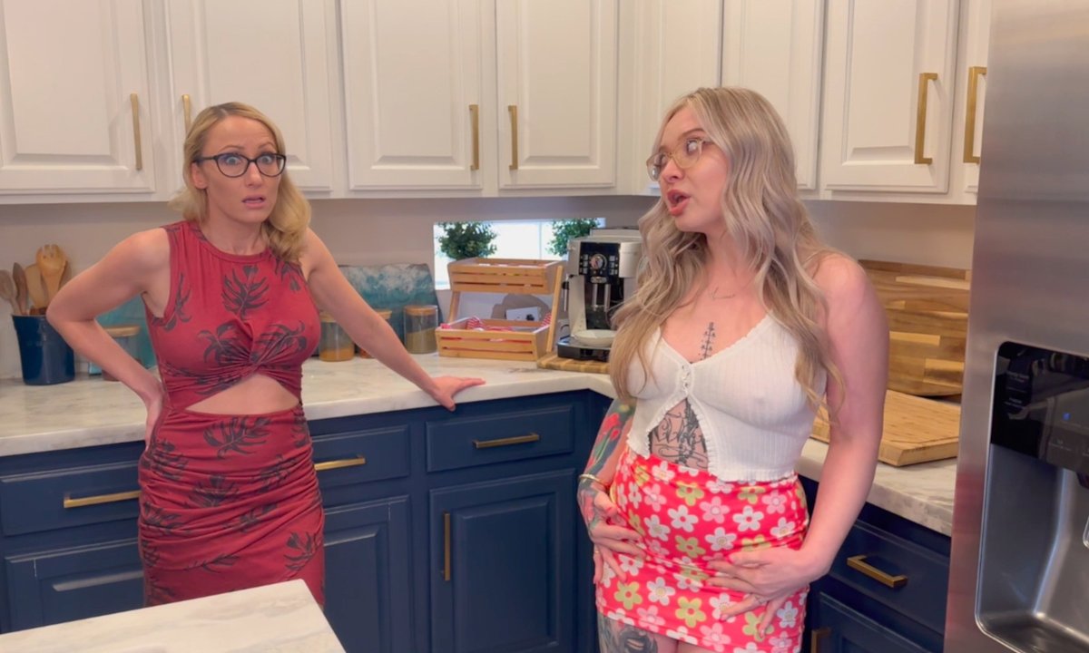 AVN Media Network on Twitter: "Crystal Clark Stars in New Three-Way on OnlyFans http://ow.ly