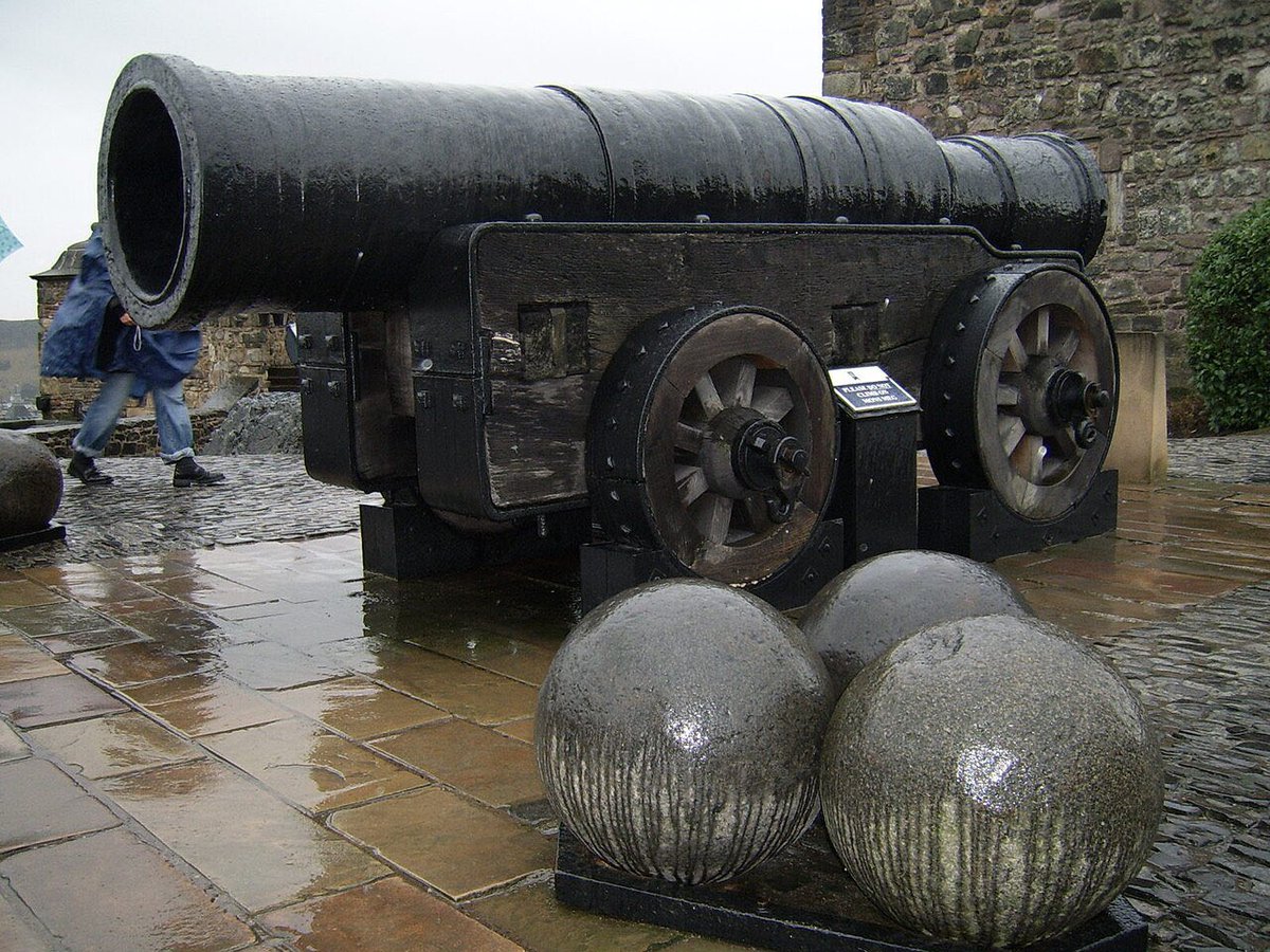 thefatherofNur's tweet photo. Mons Meg is a medieval bombard in the collection of the Royal Armouries, on loan to Historic Scotland and located at Edinburgh Castle in Scotland. 
It has a barrel diameter of 20 inches making it one of the largest cannons in the world by calibre.
#Scotland #monsmeg #philately https://t.co/Z6Q66E6LNG