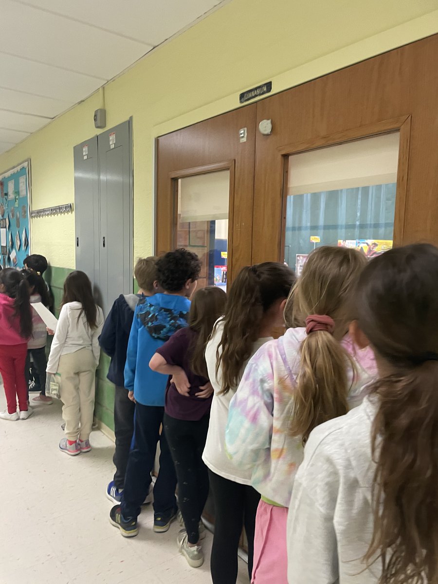 JillianMWISE's tweet photo. Today was the Scholastic Book Fair at Brookside. The students were so excited about purchasing their new books! I love when they decide to challenge themselves, and read a book outside their reading level! #YHSWISE2023 #WISE #Education @YHSMrsMero https://t.co/DYWaHAyPwO