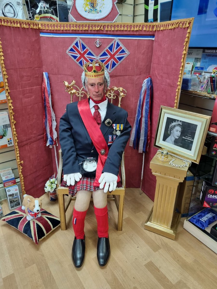 EricIdle's tweet photo. You don’t vote for Kings… https://t.co/flBjuU0YHS
