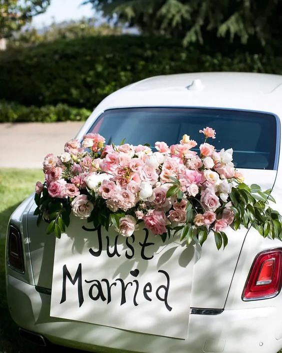excelfleetlimo's tweet photo. Nothing but blue skies ☀️A Wedding Limo Service Sets the Tone 💍Shop our white wedding limos (black too)  https://t.co/uXsAiVJzLi
#weddinglimo #newlyweds #married #justmarried #limorental #ocweddings #oclimo #weddingday #brides #weddingtransportation https://t.co/4BvmnWmduD