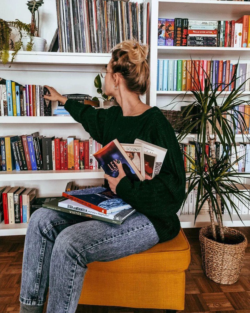 gestopoetico's tweet photo. 📚 "Soy una persona anticuada que cree que leer libros es el pasatiempo más hermoso que la humanidad ha creado".

🖌 Wislawa Szymborska https://t.co/9pbBgHC3iC