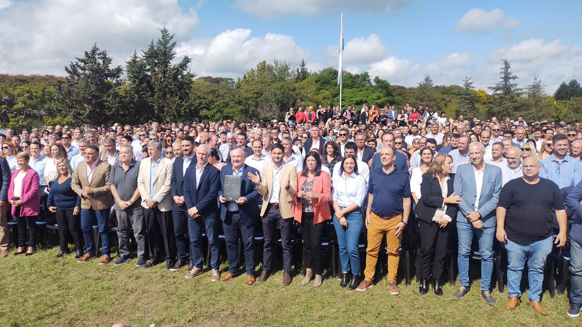 fororadicalSF's tweet photo. En #Cayastá con compromiso y convicción, juntos, sentamos las bases de "Unidos para Cambiar Santa Fe". https://t.co/01jlI1aKqd