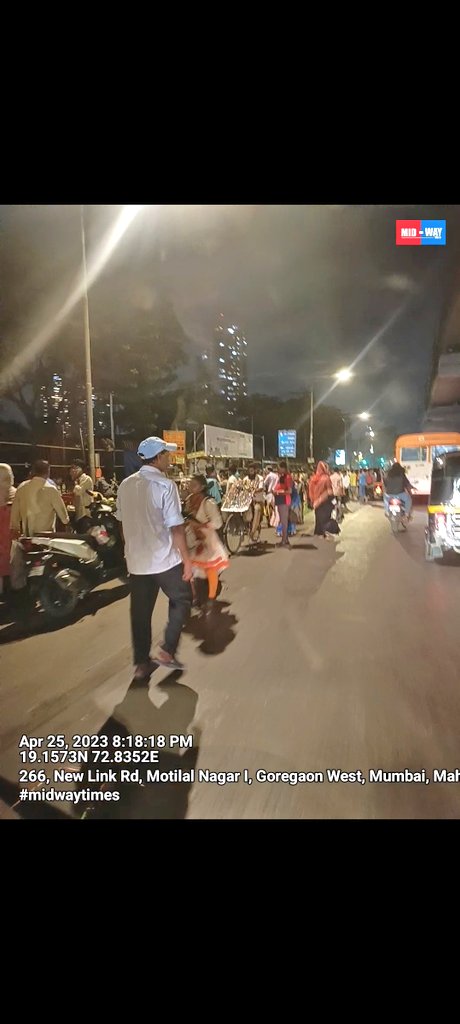 mid_waytimes's tweet photo. #NoToHawkers  #CleanStreetsMumbai  #HawkersMenace  #MumbaiHawkerProblem  #SayNoToIllegalHawkers  #MumbaiPedestriansFirst  #HawkingFreeZones  #NoMoreHawkingInMumbai  #StopHawkerMafia  #MumbaiStreetVendorsIssue #IllegalHawkingCrackdown  #HawkerFreeMumbai  #IllegalHawkingActionPlan https://t.co/409KLxu1OZ