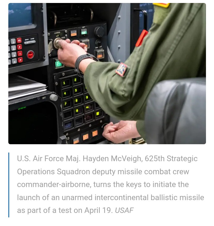 Oceanworldfree's tweet image. #NeckAndNeck

PLA 's #H6K(s) with live ammunition launch multiple waves of simulated strikes key targets on Taiwan

USAF test an unarmed Minuteman III to launch the missile from E-6B aircraft

If either one a real, potentially world-ending #NuclearStrike