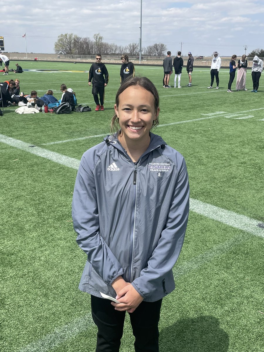 tf_fcpanthers's tweet photo. Angie places 🥇 in the pole vault https://t.co/z2BTY47Ty4