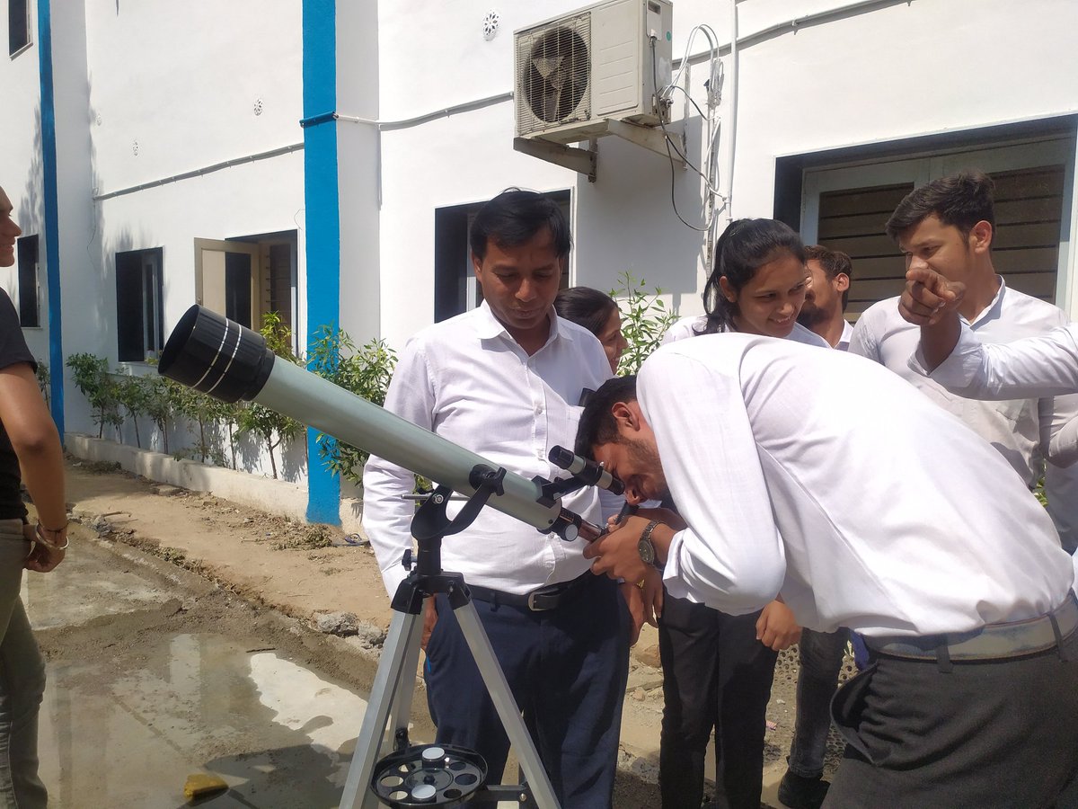 JPatanwadia's tweet photo. Innovation Club Prabodh Level Training Day 1 on #Robotics #Mechatronics #STEMeducation at , Anand law college, Anand  with aim to say "I am an Innovator."
@PMOIndia @CMOGuj @kuberdindor @vnehra @narottamsahoo @stembotix @InnoClubCHE @InfoGujcost https://t.co/sO2P3ZZacG