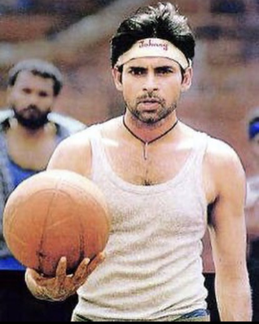 mck_11_11's tweet photo. #2DecadesForJohnny Direction🔥, Screenplay🔥 , Story🔥 @PawanKalyan I became fan of him from this movie ❤️. @AlluAravind9999 @ahavideoIN please add #Johnny movie to @ahavideoIN in HD. https://t.co/WHve5XoffY