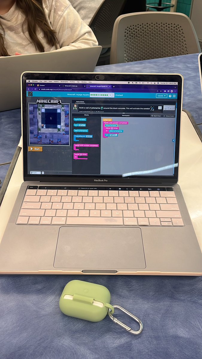 MsSmith2101's tweet photo. Learning to code!! 💻#unietd #hourofcode @COE_UNI https://t.co/TR9PSzmPi2