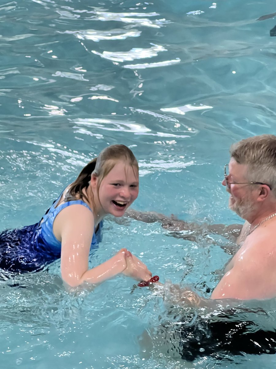 MTH D.E. Class tweet media