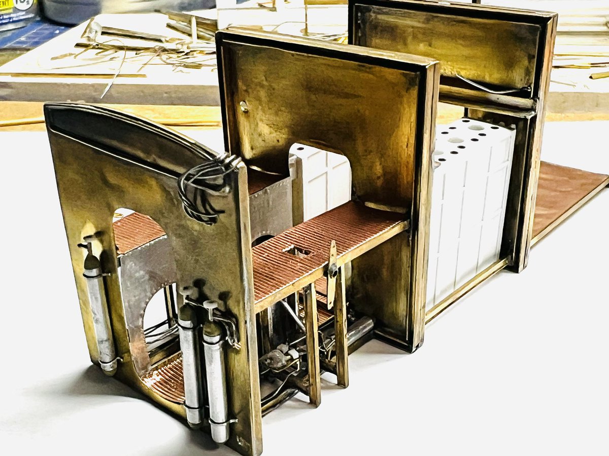 Adam57041026's tweet image. Aero MB-200 1:32 (scratchbuild)Kokpit bude brzy dokončen, rozvody vzduchu jsou hotové,pokračuji na elektroinstalaci.Mírně vpřed 😅č.5 #kitmaker #scratchbuild