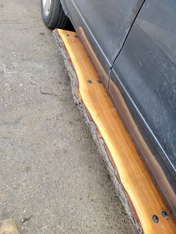 john_ivanoff's tweet photo. @cameronmoll the live edge thing might be going to far https://t.co/3sNrZgRCRl