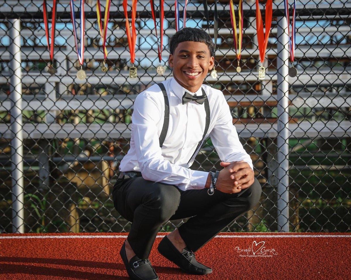 Please give his family HOPE! If you LOVE him, please tell! We are holding on to FAITH in our PRAYERS! 

I won’t call you a snitch! I will keep you anonymous… please tell 💙