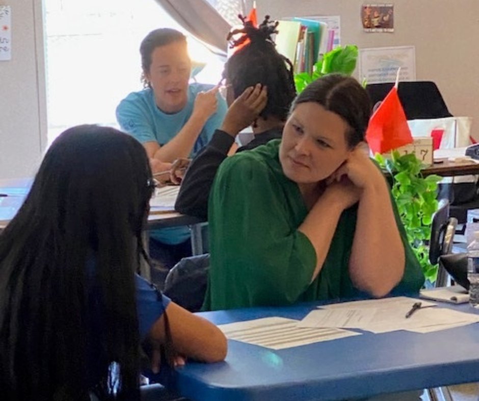 UnitedWayCM's tweet photo. Thank you to all the volunteers who joined us to talk with students about their progress in school! For more information about our education programs, visit https://t.co/33f6pfCDK8 https://t.co/My3xWuzgA2
