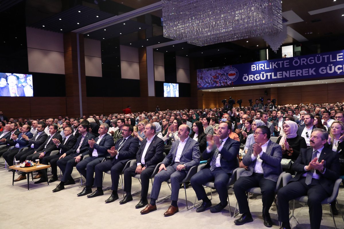 MemurSenKonf's tweet photo. Memur-Sen Ankara İl Temsilciliği İl Divan Toplantısı, Cumhurbaşkanı Yardımcısı Fuat Oktay'ın teşrifleriyle Konfederasyon genel merkez binamızda gerçekleştirildi. 

@tcbestepe | @fuatoktay | @_aliyalcin_ https://t.co/I7xqG5wyDa