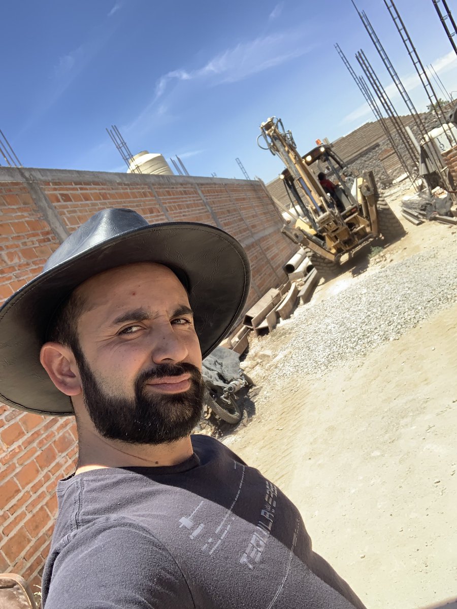 Memo_Chimal's tweet photo. This is what it looks like to be building during a bear market π , what are you building? π #tequilaverse #nft #bearmarket https://t.co/V4xBfY3Ukv