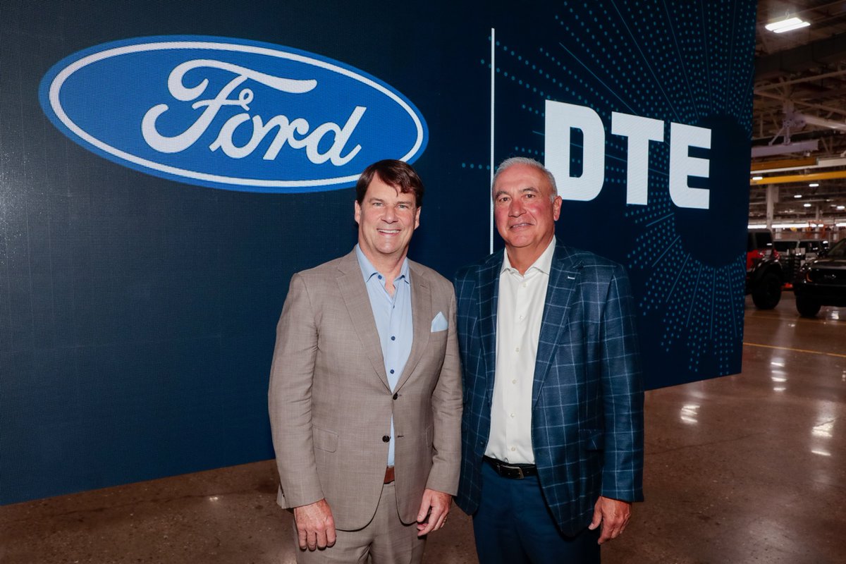 DTE_Energy's tweet photo. Our #MIGreenPower program is helping to transform Michigan's automotive industry and meet the demand for cleaner operations across the state. Learn more about MIGreenPower's impact on the automotive sector: https://t.co/lEC3wKFoa2 https://t.co/GJybZyqcOq