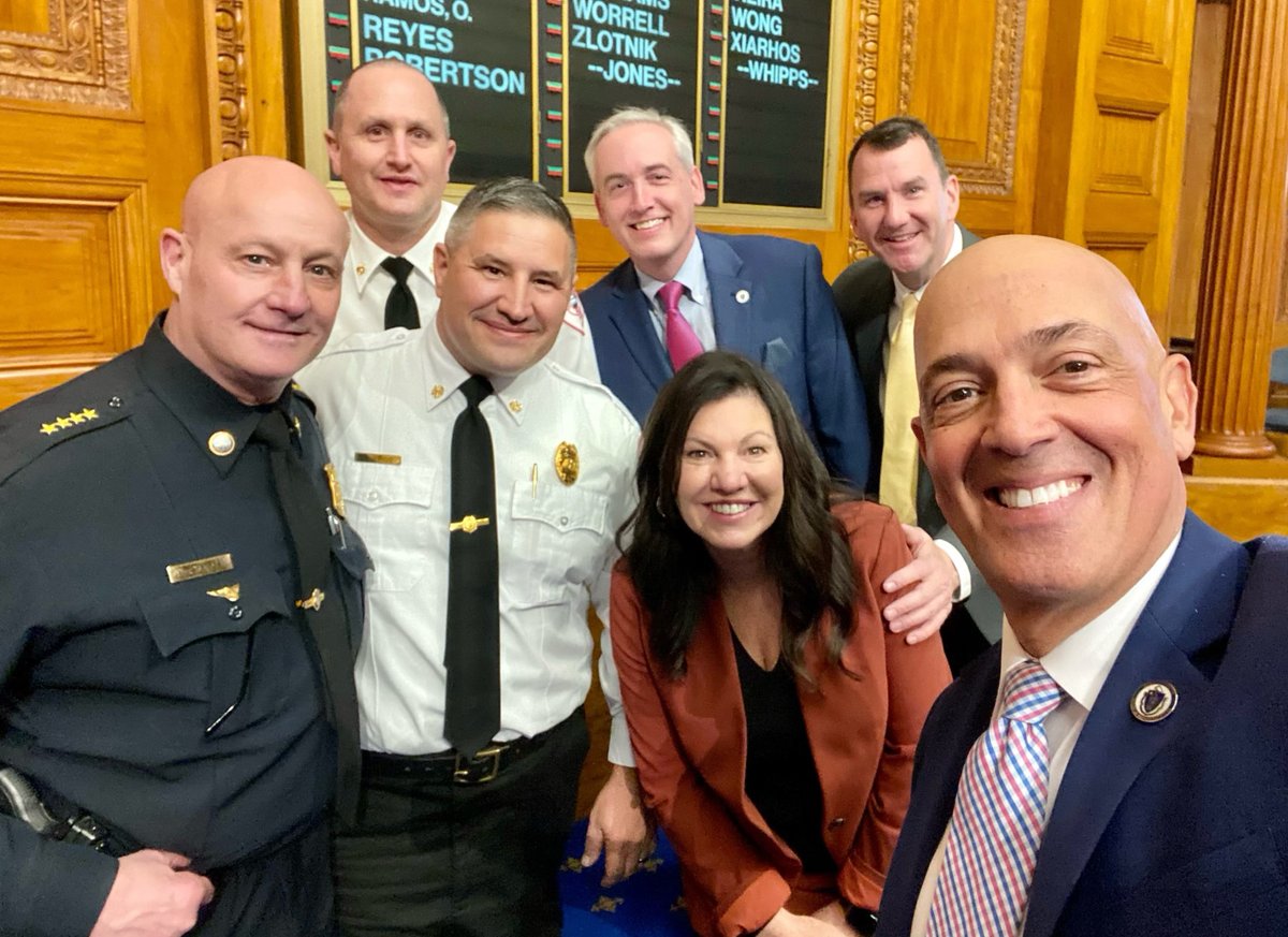 Josh S. Cutler (@joshscutler) on Twitter photo A pleasure to have <a href="/PembrokePolice/">Pembroke Police</a> and <a href="/PembrokeMA/">Town of Pembroke</a> Fire Department in the People's House! <a href="/kathylanatra/">Kathy LaNatra</a> <a href="/X4Barnstable5th/">Steven G. Xiarhos</a> <a href="/SenMarkey/">Ed Markey</a> <a href="/JimCantwell11/">Jim Cantwell</a> #mapoli A pleasure to have <a href="/PembrokePolice/">Pembroke Police</a> and <a href="/PembrokeMA/">Town of Pembroke</a> Fire Department in the People's House! <a href="/kathylanatra/">Kathy LaNatra</a> <a href="/X4Barnstable5th/">Steven G. Xiarhos</a> <a href="/SenMarkey/">Ed Markey</a> <a href="/JimCantwell11/">Jim Cantwell</a> #mapoli