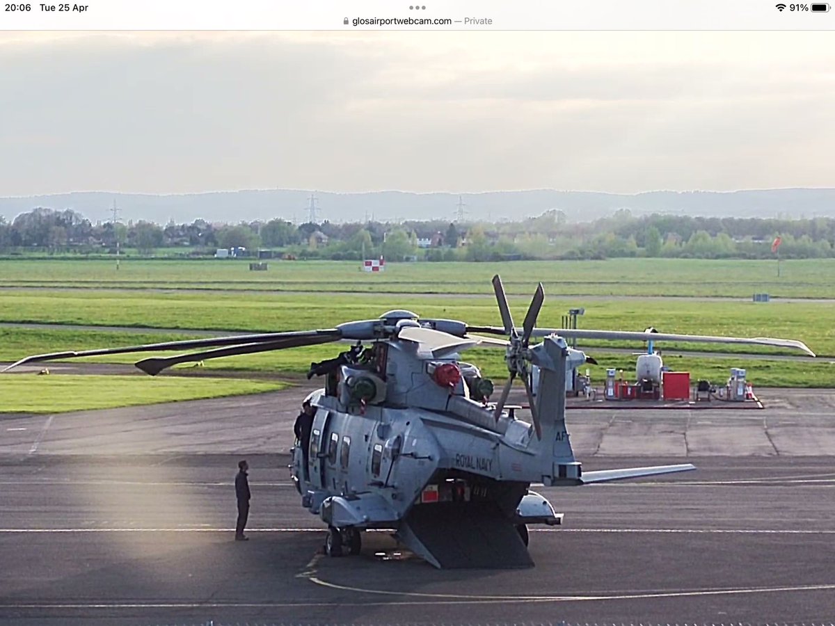 spaman05638431's tweet photo. At Glosairport, now. https://t.co/e72i8J770v