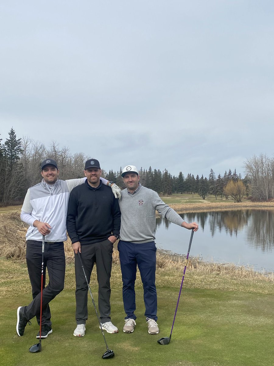 TheglendaleYeg's tweet photo. The first group of 2023 went out at 10am this morning! Weather is good, conditions are great, and the excitement is high. 

#2023seasonison #golf #glendaleyeg https://t.co/fFpJAOn2d6