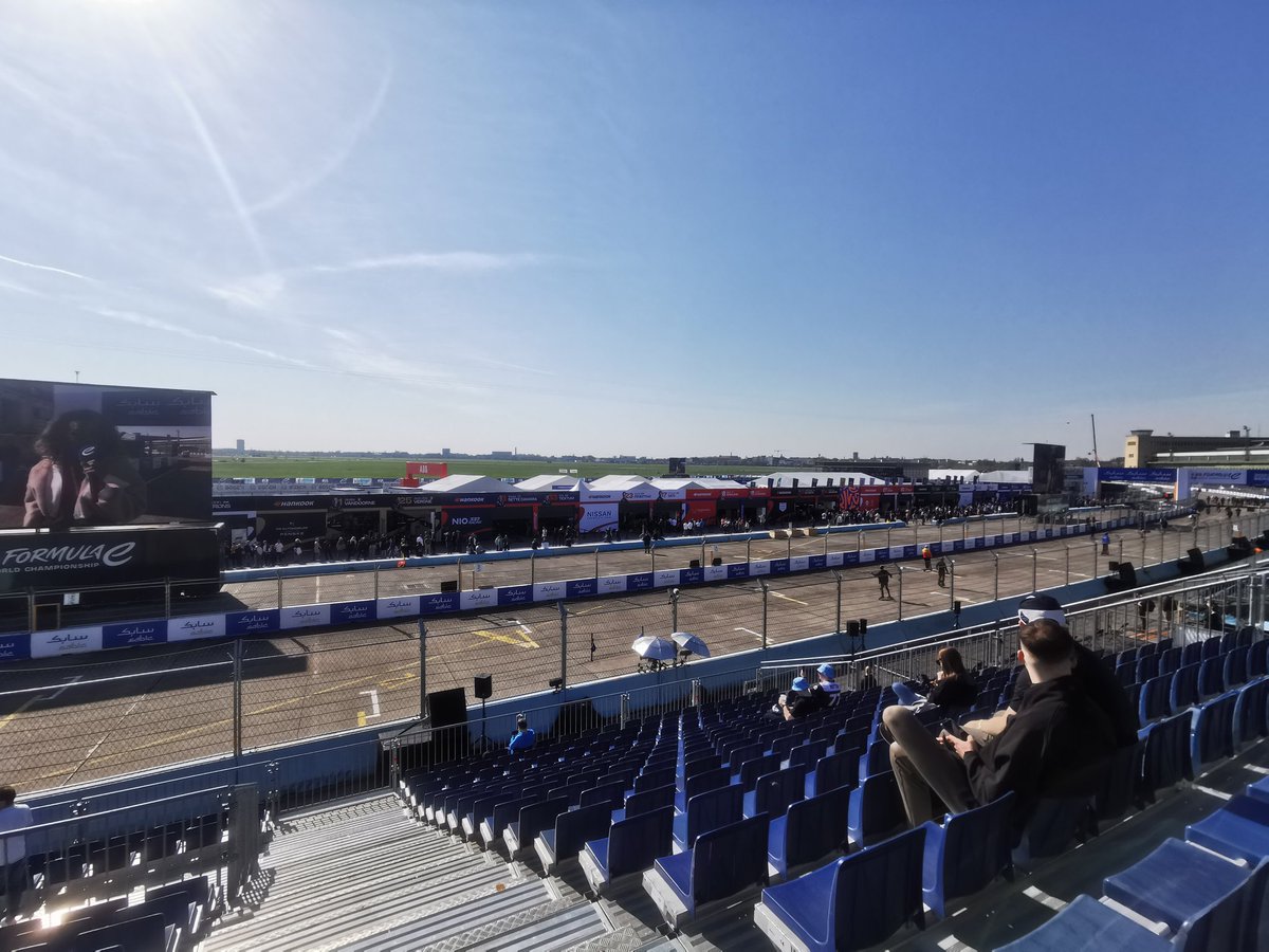 isxpisx's tweet photo. Take me back to the Berlin ePrix⚡🏁 https://t.co/hefbeZ8JFU