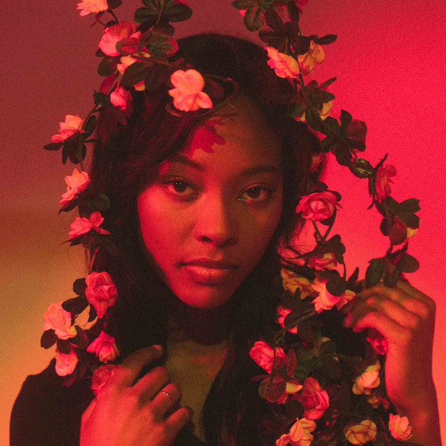 Live at 4pm CST today on #ClassicRecords an in-studio performance from <a href="/CrustySymone/">Chrissy Symone</a> #collegeradio