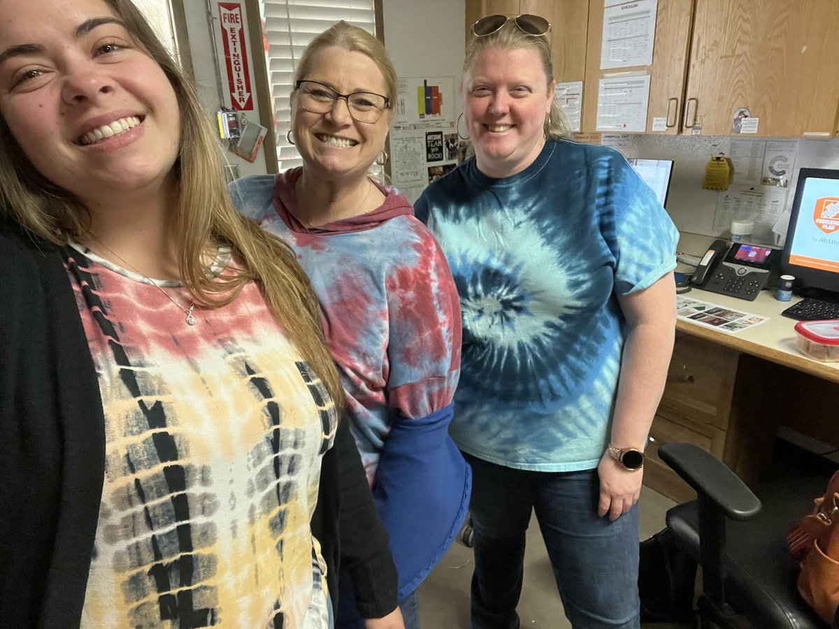Tye Dye Tuesday <a href="/THDMaria1286/">Maria Rebmann</a> @PatMorgan1286 <a href="/Nieeeece/">Denise Smith</a> <a href="/jarrod_1286/">Jarrod</a>