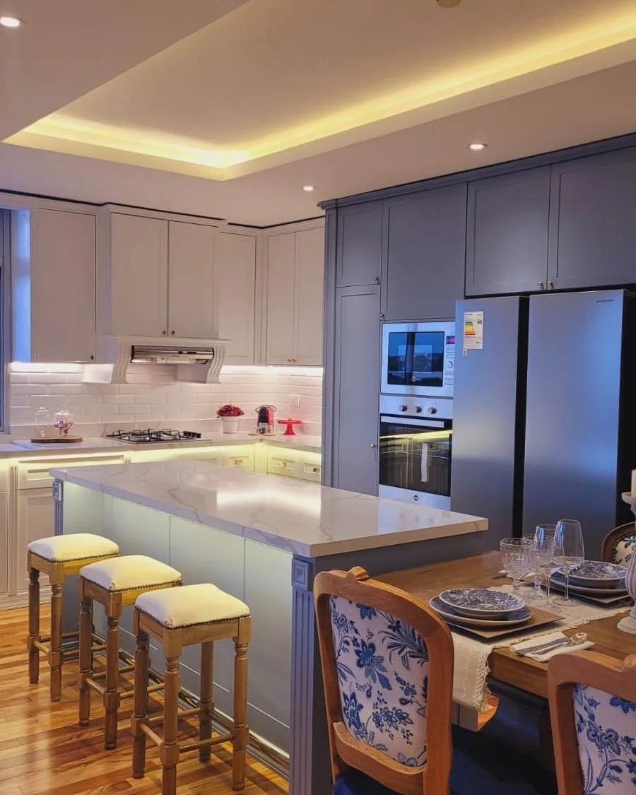 canopyparaguay's tweet photo. Vendo hermoso Dpto de 3 suites totalmente amueblada
Edificio Curupayty ll
Inversión: 240.000usd 
Contacto al +595 983 196927
Área propio: 180m2 
• 3 habitaciones en Suites
• 1 Baño Social• Piscina
• Sala ,Cocina comedor integradas
• Gimnasio
• 1 Cochera
• Sauna
• Piscina https://t.co/M73JdtswMf