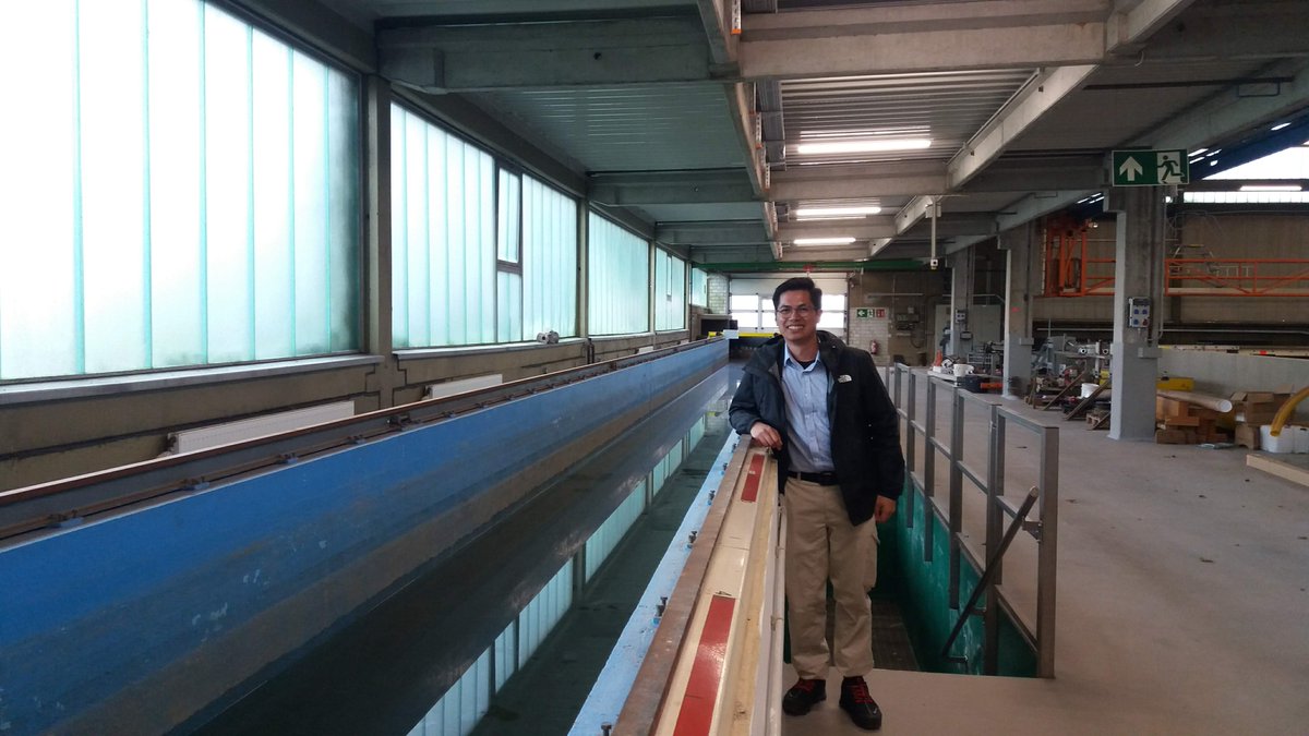First meeting of our project on flow over estuarine dunes (funded by <a href="/dfg_public/">DFG public | @dfg_public@wisskomm.social</a>) with our partners from #BAW. 
Kevin finally got to see the flume in which he will do his experiments!