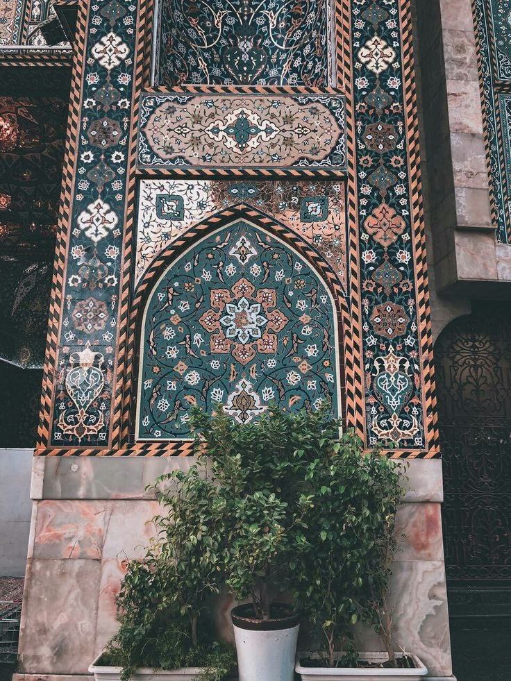 ahlulbayt28's tweet photo. لا شيء يُشبِه الحُسين، 
لا أمان في الدُّنيا إلا كربلاء. https://t.co/Cu2zrps9vH