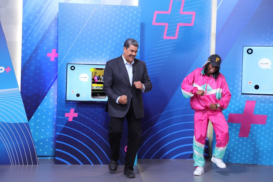 fundacion_mpv's tweet photo. "Hay que crear oportunidades para la juventud, para la vida sana, para una sociedad sana. Por eso hay que cuidar la educación, la cultura y la vida de la juventud venezolana", exhortó el jefe de Estado @NicolasMaduro
#VenezuelaTerritorioDePaz https://t.co/PvOXNpHqeJ