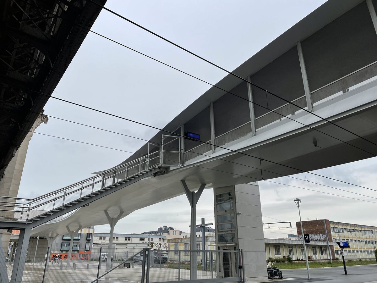 Cécile Mérine tweet media