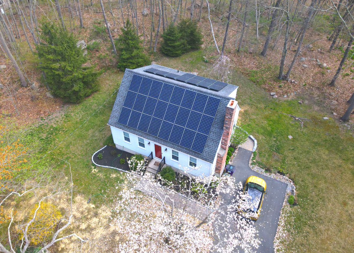 PremierImprove's tweet photo. #solarenergy #enfieldct #taxcredits #savings #gogreen #WestHartford #WestHartfordCT #Connecticut #premierimprove1 #AvonCT #berlinct #cromwellct #RockyHillCT #wethersfieldct #middletownct #meridenct #waterburyct #newhavenct #hartfordct #stamfordct #newlondonct #CT #ctrealestate https://t.co/D9QQS3TKZM