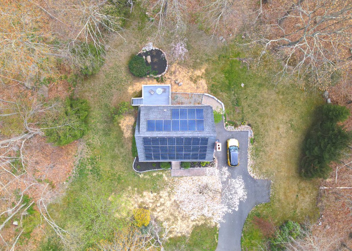PremierImprove's tweet photo. #solarenergy #enfieldct #taxcredits #savings #gogreen #WestHartford #WestHartfordCT #Connecticut #premierimprove1 #AvonCT #berlinct #cromwellct #RockyHillCT #wethersfieldct #middletownct #meridenct #waterburyct #newhavenct #hartfordct #stamfordct #newlondonct #CT #ctrealestate https://t.co/D9QQS3TKZM