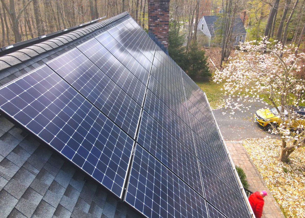 PremierImprove's tweet photo. #solarenergy #enfieldct #taxcredits #savings #gogreen #WestHartford #WestHartfordCT #Connecticut #premierimprove1 #AvonCT #berlinct #cromwellct #RockyHillCT #wethersfieldct #middletownct #meridenct #waterburyct #newhavenct #hartfordct #stamfordct #newlondonct #CT #ctrealestate https://t.co/D9QQS3TKZM