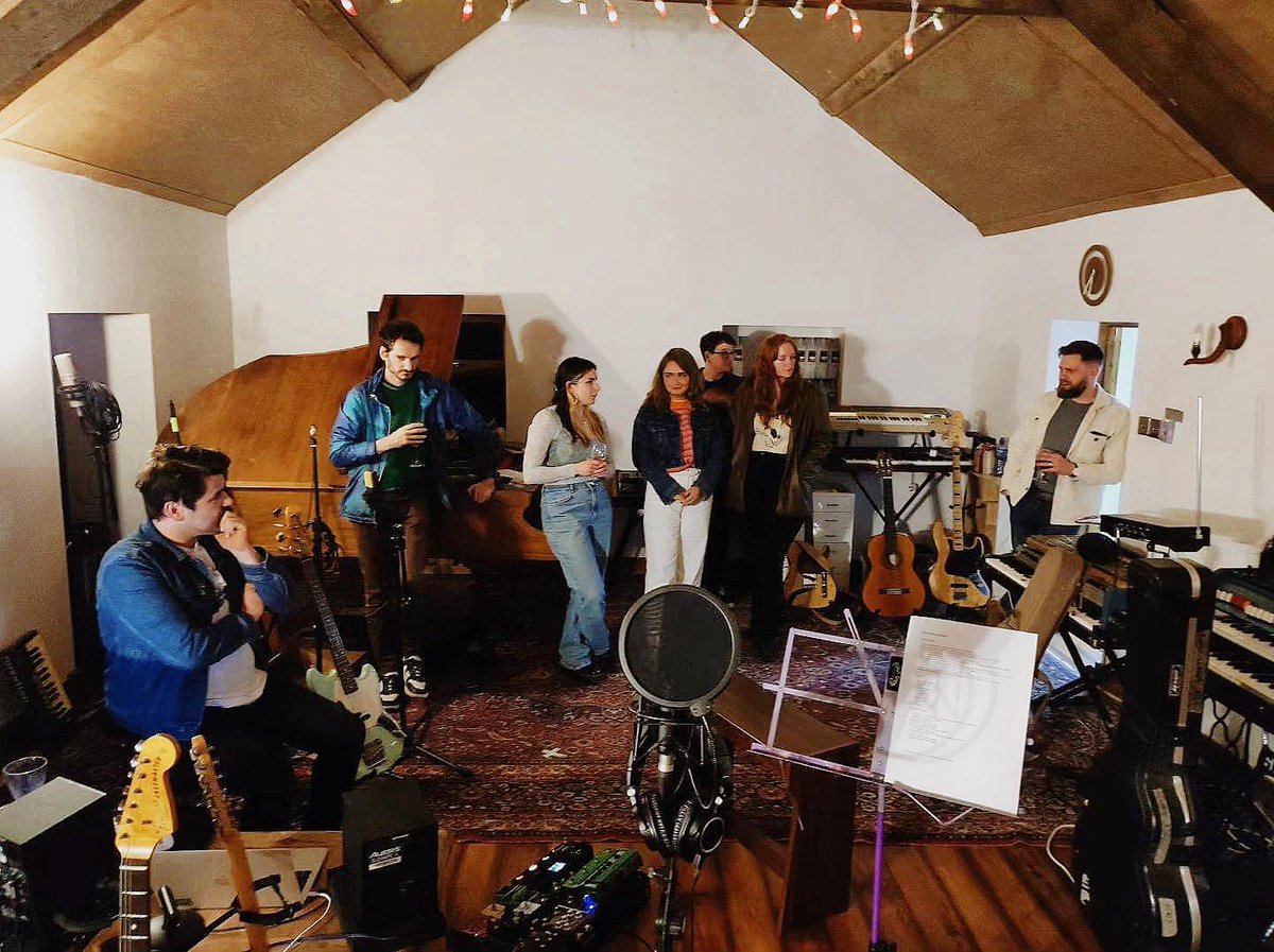 Such an amazing experience! .<a href="/SoftGutSongCamp/">Soft Gut Song Camp</a> <a href="/NikkiMacRae/">Nikki MacRae</a> <a href="/ciaran_lavery/">Ciaran Lavery 👨🏻‍🦰</a> @savetheblooms @BenjaminMagee7 @NewChampManage so much support, inspiration &amp; #music talent 

#newmusic #Ireland 
Pls RT <a href="/edwinmcfee/">Edwin McFee</a> <a href="/LynetteFay/">Lynette Fay</a> <a href="/RalphMcLeanShow/">Ralph McLean</a> <a href="/BelfastHourNI/">#BelfastHour</a> <a href="/OutputBelfast/">Output Belfast</a> <a href="/OhYeahCentre/">Oh Yeah Music Centre</a>