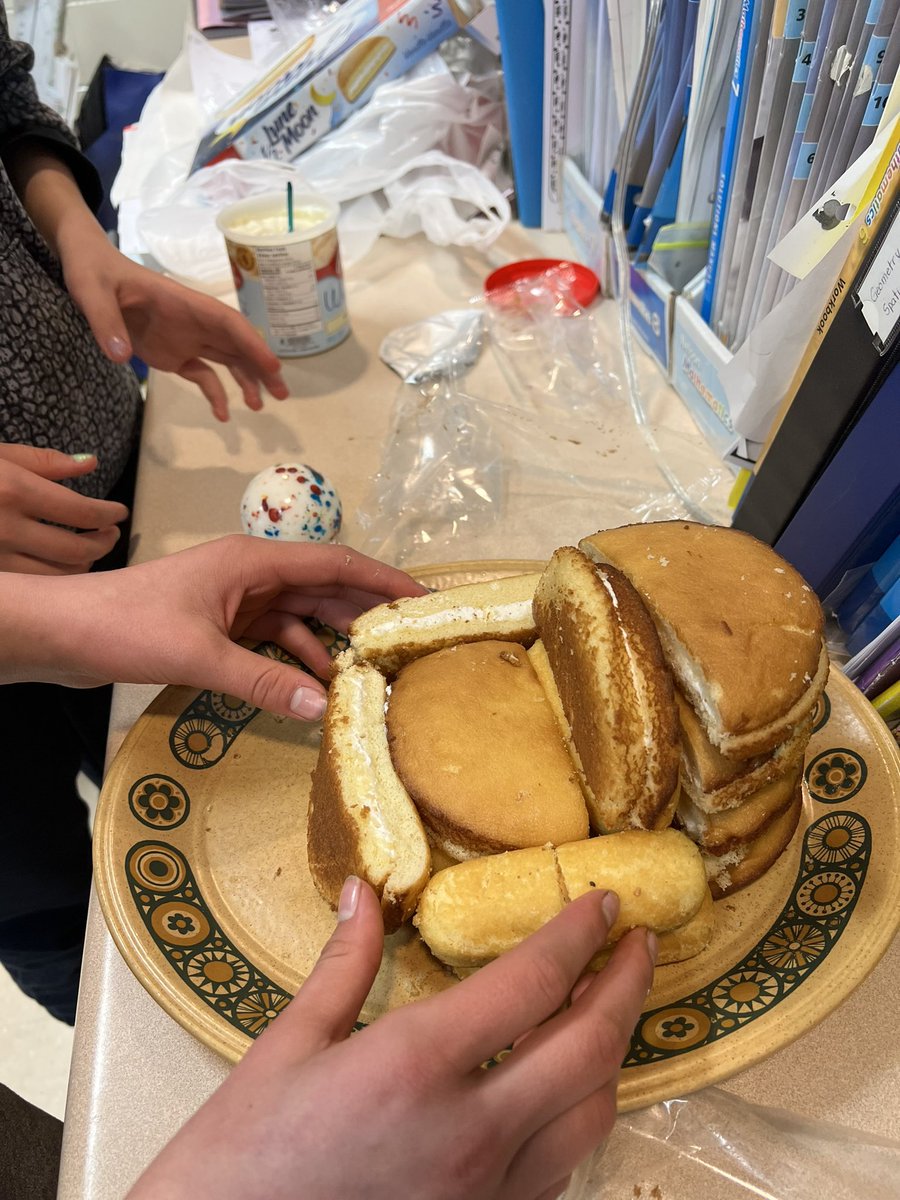 s_nods's tweet photo. Grade 7/8Ss working hard on their edible #3dcellmodels #scienceisfun #STEAM #stgregoryschoolpowassan #npscdsb @npsc_schools @neuOECTA https://t.co/7NF6Vi8AGB