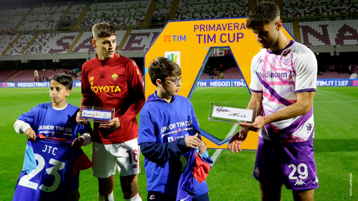 DemonEventi's tweet photo. RT @SerieA: @acffiorentina 🤝 @OfficialASRoma 

#JuniorTIMCup #PrimaveraTIMCup https://t.co/YMuNvQQst2
