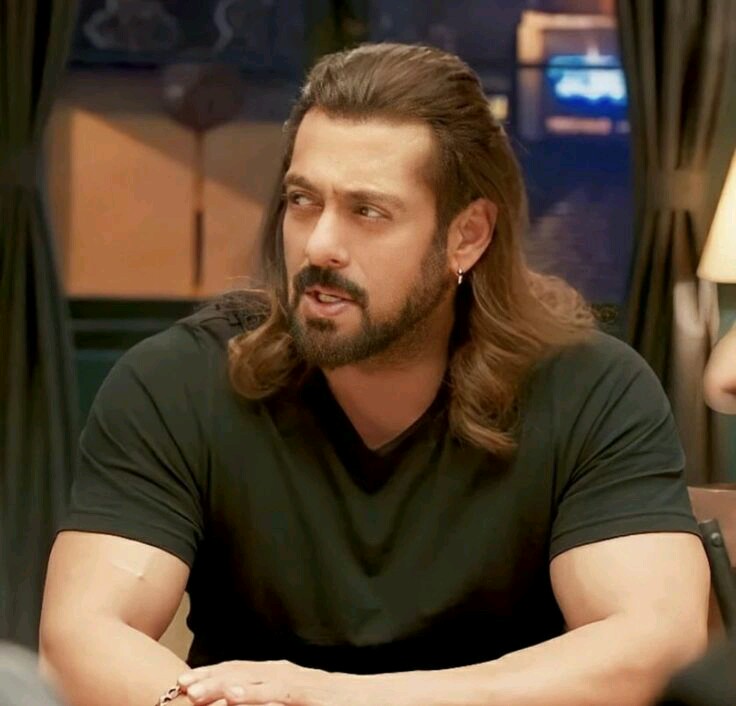 PrettyKtm's tweet photo. #SalmanKhan #KisiKaBhaiKisiKaJaan Songs Are Melody &amp; Each Of The Songs Go Along With The Script. #SalmanKhan𓃵 Look In #NaiyoLagda #JeeRaheTheHum 💓💓💓 #SalmanKhan Dancing #JeeRaheTheHum #BilliBilli #OBhalleBhalle #LetsDanceChotuMotu 👍👍👍 @PrettyKtm🚀 https://t.co/byto52mmeG