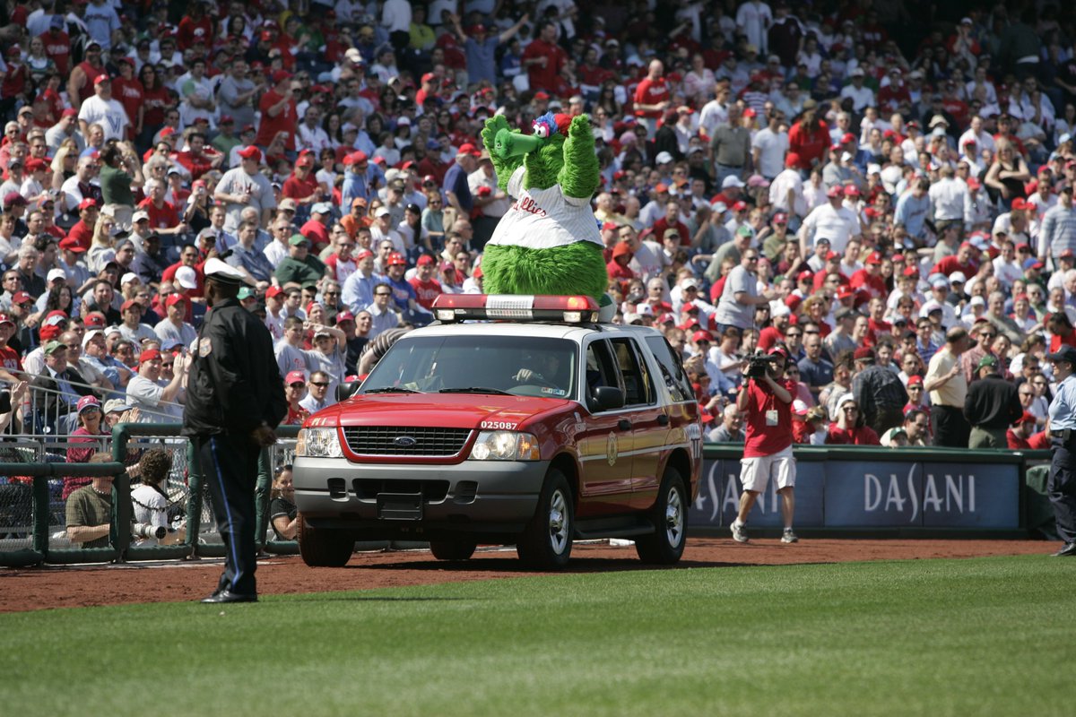 MLBNetwork's tweet photo. On this day 45 years ago, a @Phillies legend was born. https://t.co/HJYRklcroH