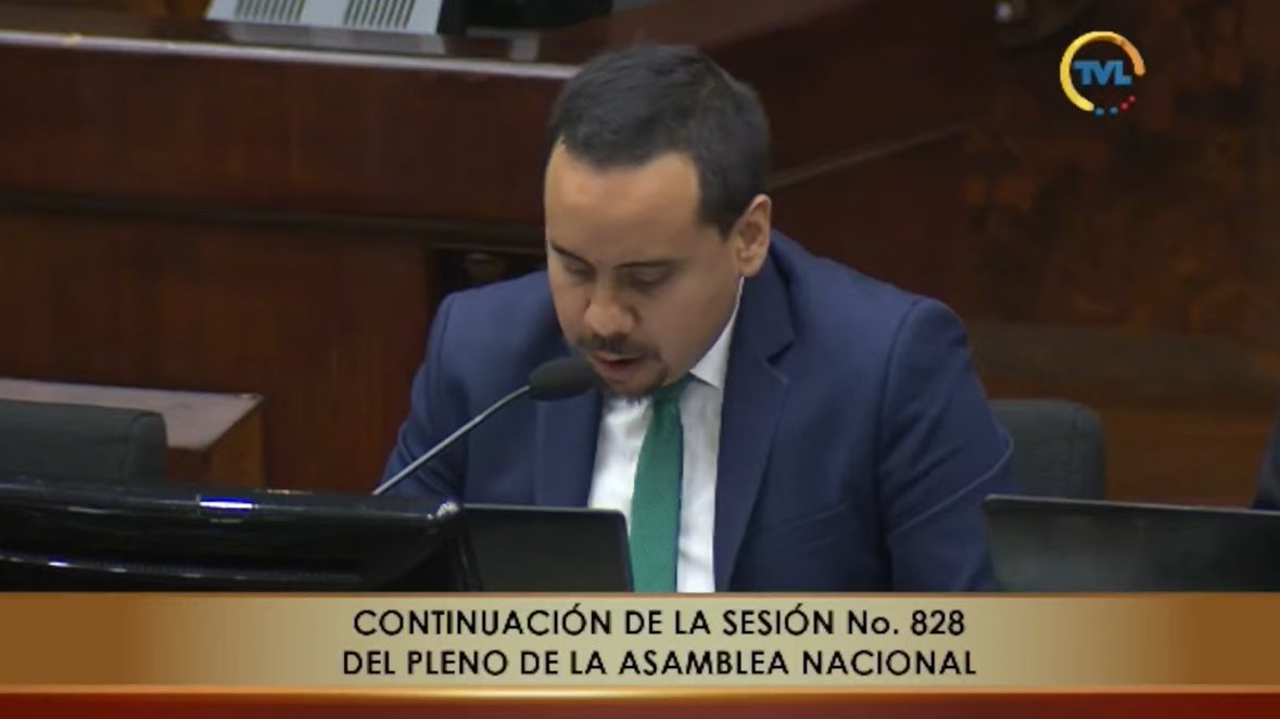 AsambleaEcuador's tweet photo. #PlenoLegislativo828 | Killka kamayuk, Álvaro Salazar, kay Ley que Regula la Producción y Comercialización de Banano, Plátano, Orito y otras Musáceas.  
#LeyDelBanano kamachiy rurana killkata ishkayniki rimanakuypi riksichin.
https://t.co/XjhbeDPdfp