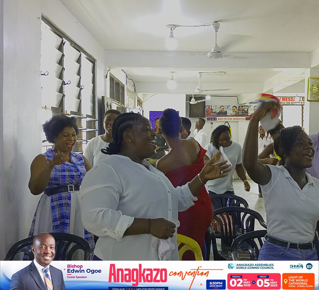 QCCDarkuman's tweet photo. Sunday Service - 23.04.23

Preacher - REV. ABOAGYE BLANKSON
Theme - THE STORY OF THE CROSS

#anagkazoassemblies #attemptgreatthings #sundayservices #yearofbeingthankful #Tithing
#firstandsecondservice #thecross #TheBloodofJesusChrist #salvation #KGCAC2023 https://t.co/VoikGWbB5t
