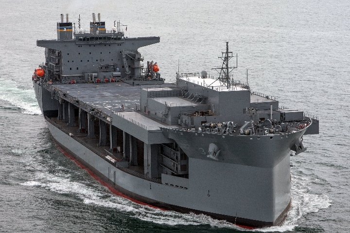 IntelFlash's tweet photo. #BREAKING - Sudan

Officials confirm that two US Navy ships have been tasked to Sudan to potentially support a full-scale evacuation of US citizens. 

#Sudan #sudan_update #SudanCrisis #evacuation #Americans #BreakingNews #news #Navy #USSTruxtun #USSPuller #USNavy https://t.co/GdzI2WaEdU