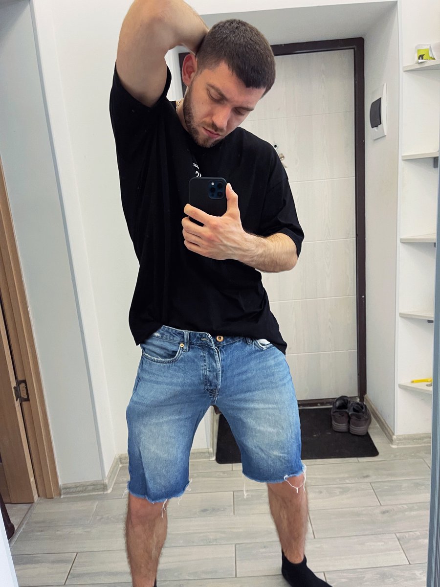 bayuzastik's tweet photo. RT when you see it and ready for a date 🥰
#fitness https://t.co/gQKoiBGBDp
